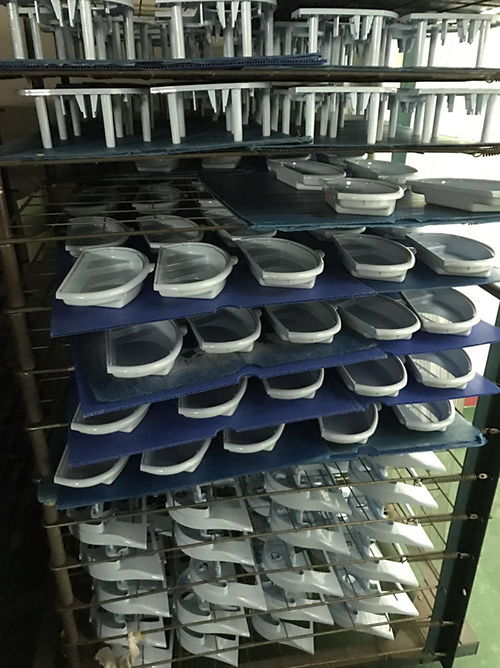 東莞市塘廈志華塑膠五金制品廠(chǎng)動(dòng)態(tài) 聚焦化妝品批發(fā)業(yè)務(wù)的新機(jī)遇